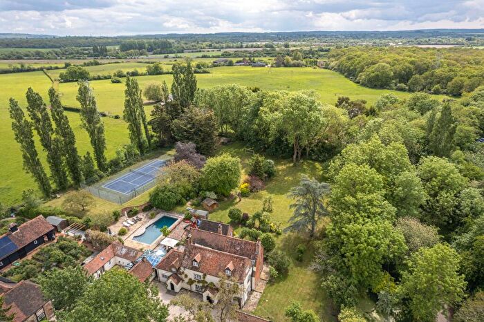 7 Bedroom Detached House For Sale In Holt Lane, Hook, RG27