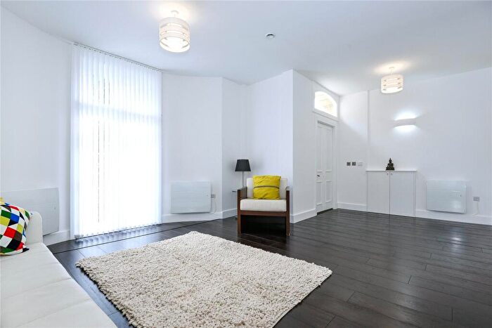 2 Bedroom Apartment To Rent In Kings Road, Reading, Berkshire, RG1