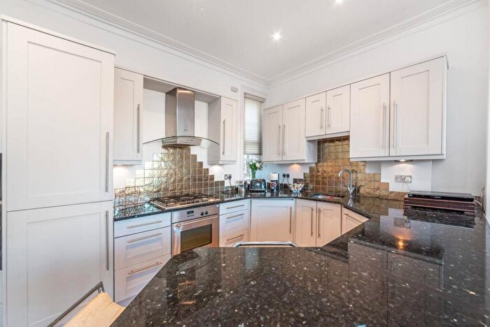 2 Bedroom Flat For Sale In The Manor, High Street, Hornsey, London, N8
