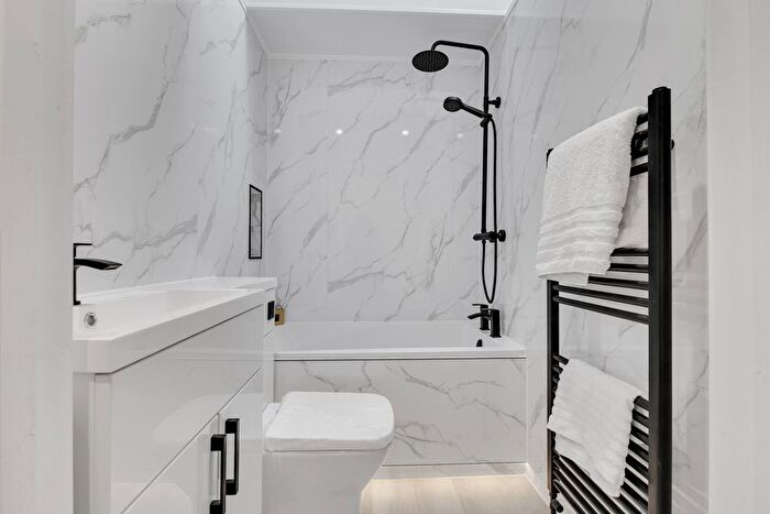 3 Bedroom Semi-Detached House For Sale In Clement Mews, Rotherham, S61