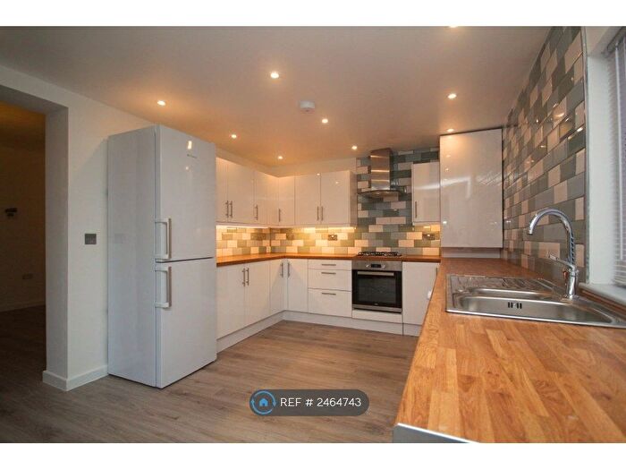 3 Bedroom Semi-Detached House To Rent In Bolton Street, Newport, NP20