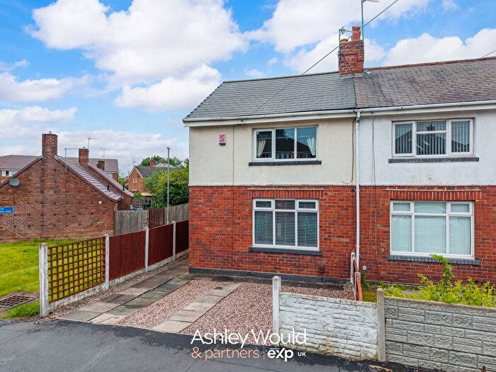 2 Bedroom Semi-Detached House For Sale In Bristnall Hall Road, Oldbury, B68