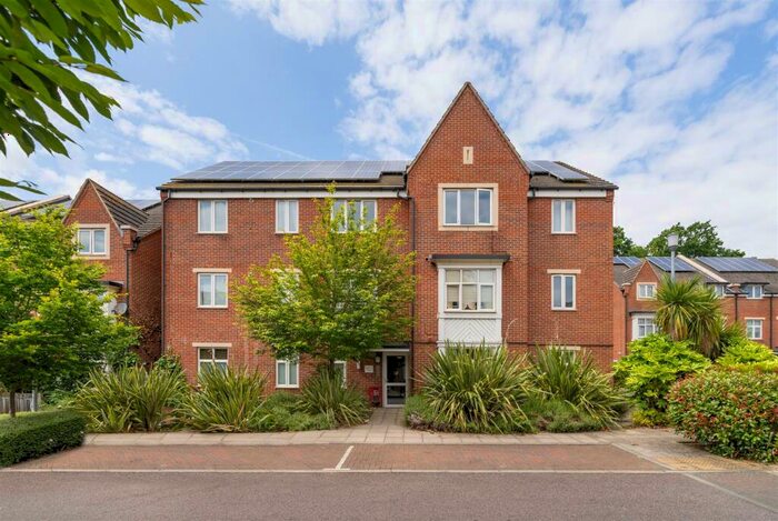 2 Bedroom Apartment To Rent In Robinson Court, Chalfont Road, South Norwood, SE25