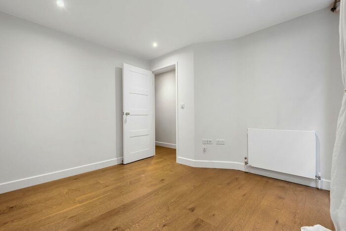 2 Bedroom Flat To Rent In Grange Walk, Zona Court, SE1