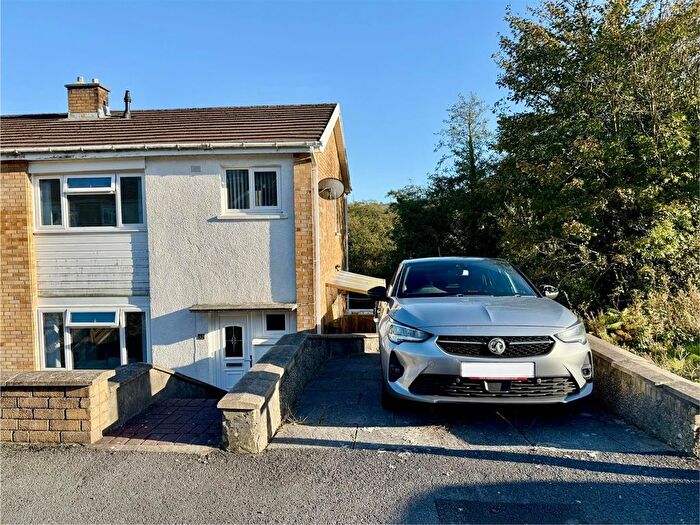 3 Bedroom Semi-Detached House For Sale In Heol Y Brandy, Pontyberem, Llanelli, SA15