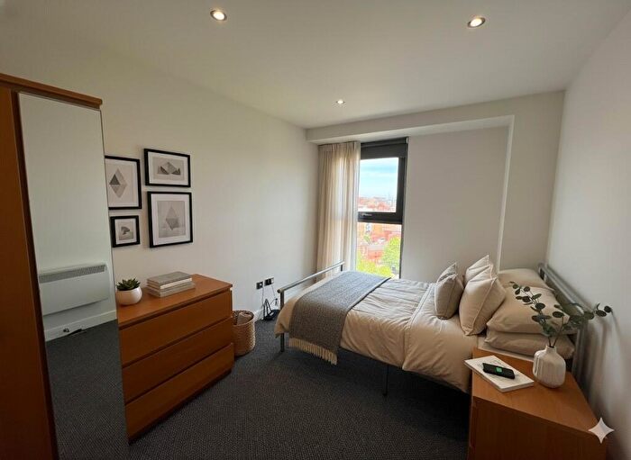 2 Bedroom Apartment To Rent In West One, Fitzwilliam Street, Sheffield, S1