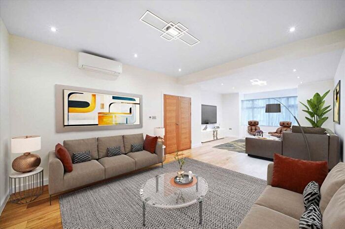 5 Bedroom Property To Rent In Menelik Road, London, NW2