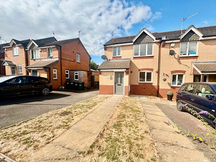 3 Bedroom Property To Rent In Huckerbys Field, Nottingham, NG4