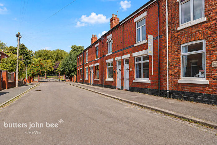 2 Bedroom Terraced House For Sale In Market Close, Crewe, CW1