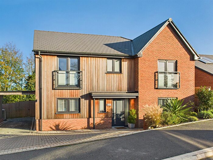 4 Bedroom Detached House For Sale In Walnut Grove, Bliss Gate, Rock, DY14