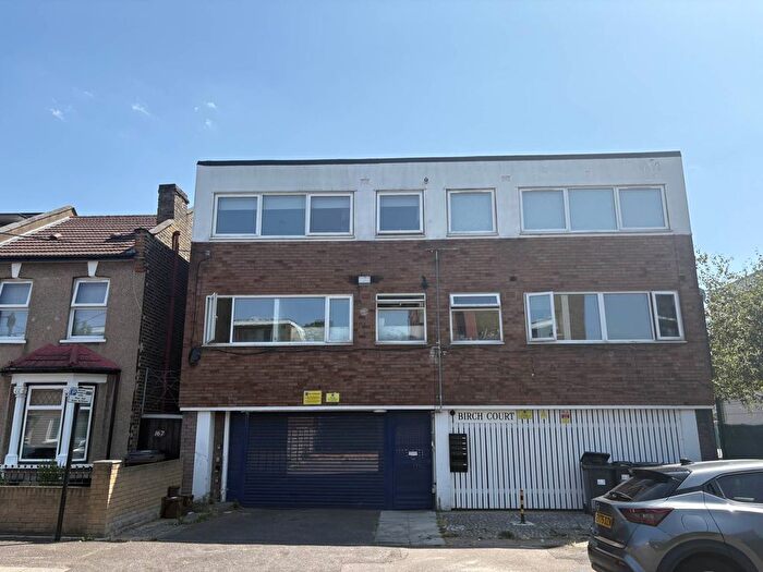 1 Bedroom Flat To Rent In Skeltons Lane, Leyton, E10