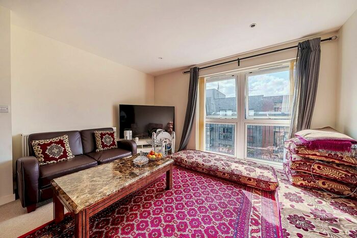 1 Bedroom Flat To Rent In Howard Road, Stanmore, HA7