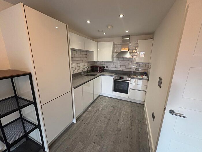 1 Bedroom Apartment To Rent In Alcester Road, Moseley, B13