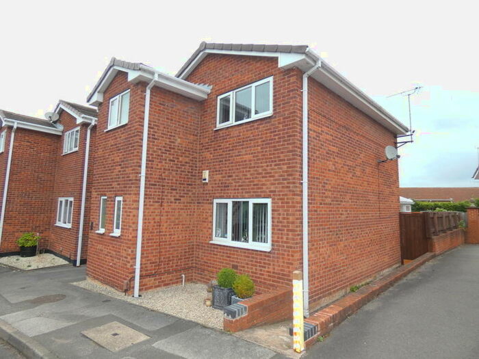 3 Bedroom Link Detached House To Rent In Douglas Road, Forest Town, NG19