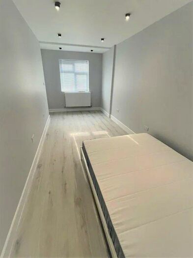 Flat To Rent In Northumberland Road, Harrow, Middlesex, HA2