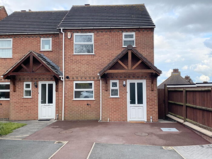 3 Bedroom Semi-Detached House To Rent In Springfield Road, Swadlincote, Swadlincote, DE11