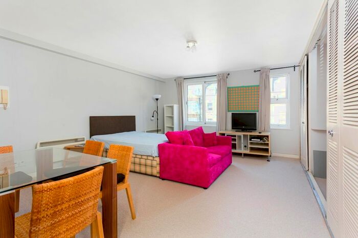 Studio To Rent In Oakley Square, London, NW1