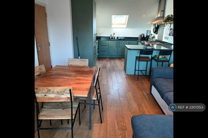 2 Bedroom Flat To Rent In Alexandra Drive, London, SE19