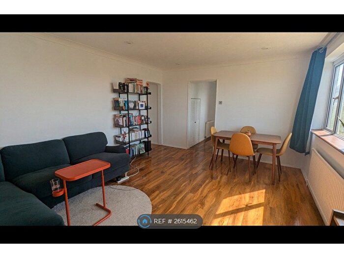 2 Bedroom Flat To Rent In South Coast Road, Peacehaven, Telscombe Cliffs, BN10