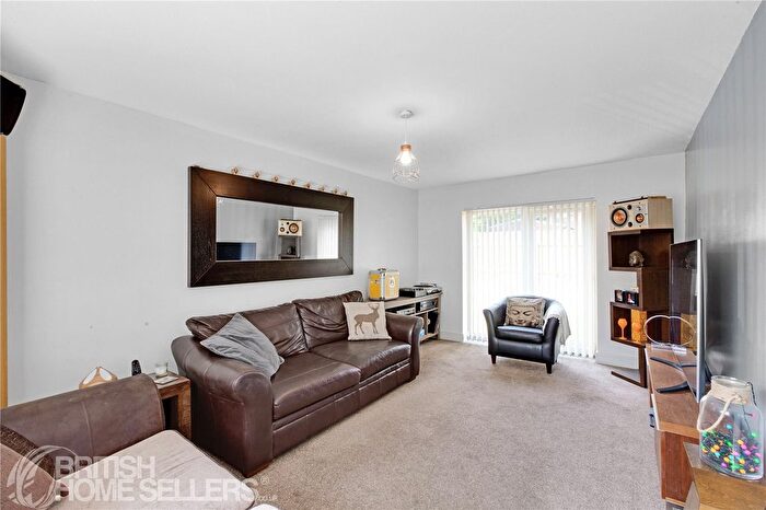 3 Bedroom Detached House For Sale In Wroe Place, Wyke, Bradford, West Yorkshire, BD12