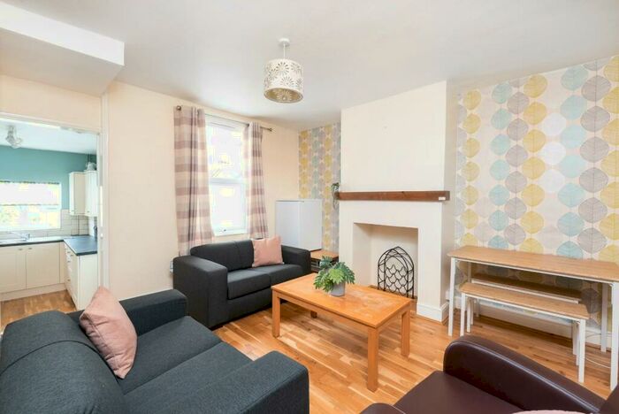 5 Bedroom Terraced House To Rent In Beckhampton Road, Bath, BA2