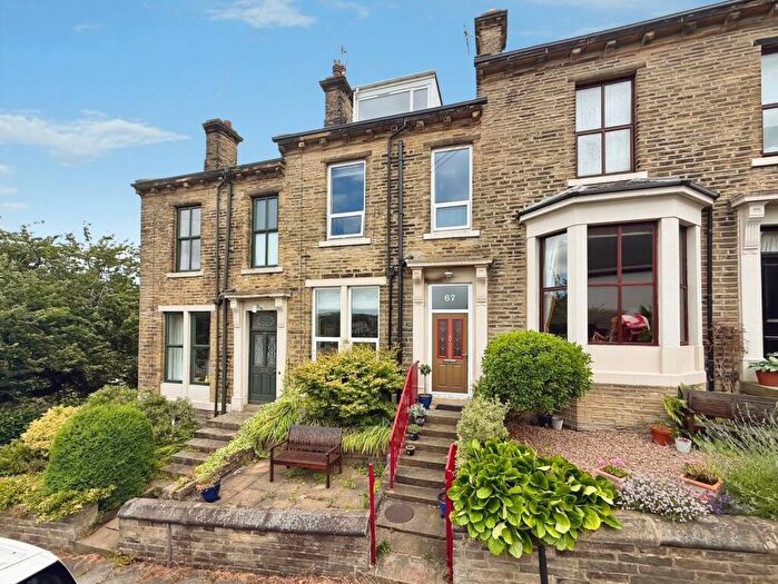 4 Bedroom Terraced House For Sale In Wycliffe Road, Shipley, BD18