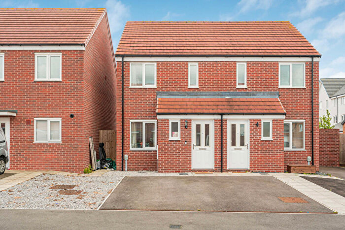 2 Bedroom Semi-Detached House For Sale In Allen Close, Wantage, OX12