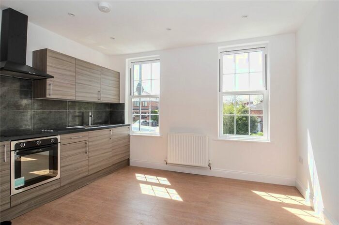 2 Bedroom Flat To Rent In Dads Lane, Birmingham, West Midlands, B13