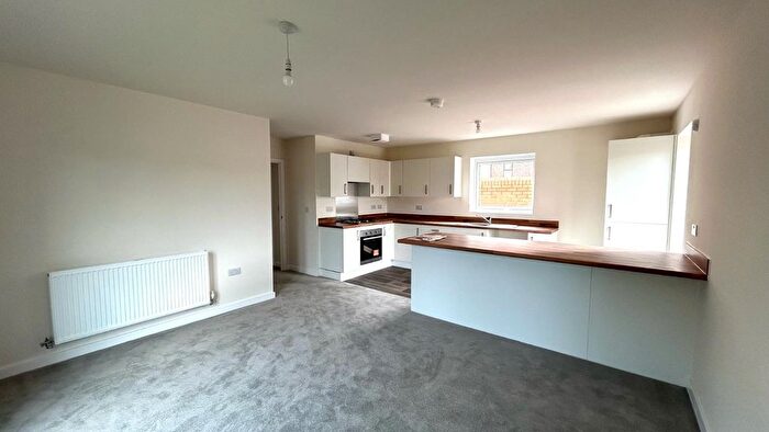 2 Bedroom Flat To Rent In Foxglove Way, Balby, Doncaster, South Yorkshire, DN4