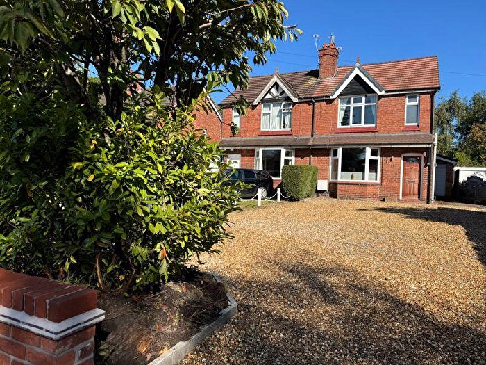 4 Bedroom House For Sale In Macclesfield Road, Holmes Chapel, CW4