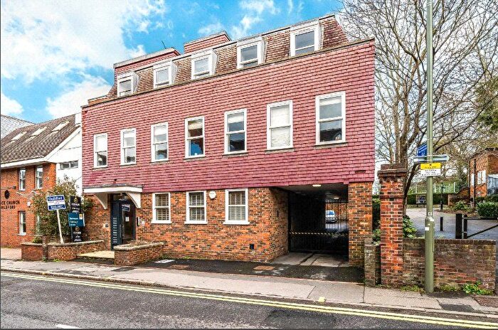 1 Bedroom Flat For Sale In Guildford, Surrey, GU1
