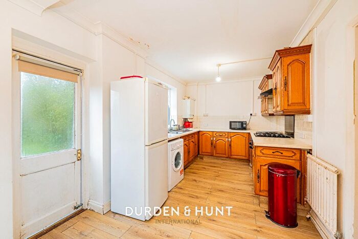 2 Bedroom End Of Terrace House For Sale In Goldingham Avenue, Loughton, IG10