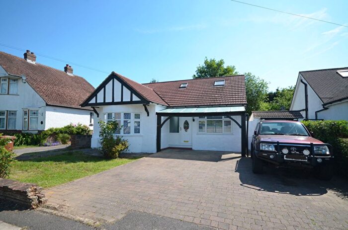 4 Bedroom Bungalow To Rent In Grasmere Gardens, Harrow Weald, HA3