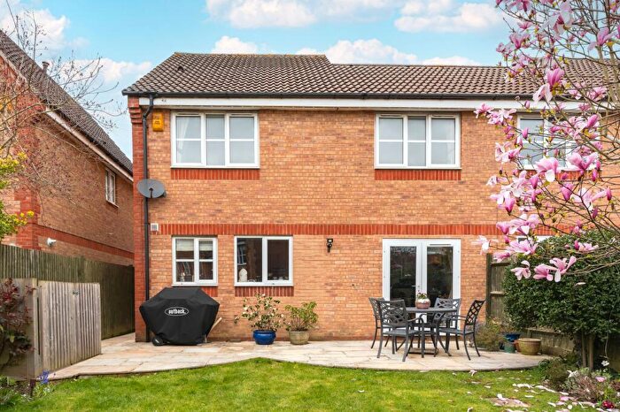 3 Bedroom Semi-Detached House For Sale In Acre Close, Headington, OX3