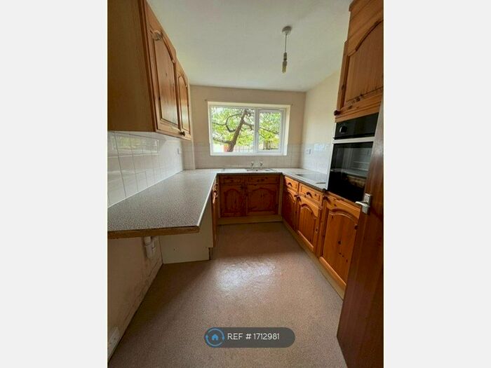 2 Bedroom Flat To Rent In Church Road, Corringham, Stanford-Le-Hope, SS17