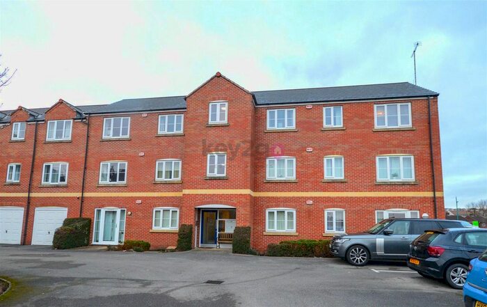 2 Bedroom Flat For Sale In High Street, Eckington, Sheffield, S21