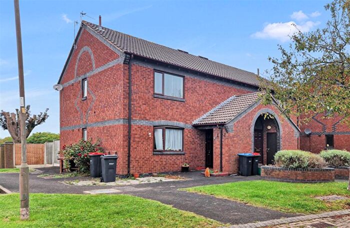 1 Bedroom Flat To Rent In Barton Court, Kingsway, Winsford, CW7