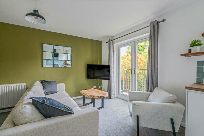 2 Bedroom Flat To Rent In Lenton Manor, Nottingham, NG7