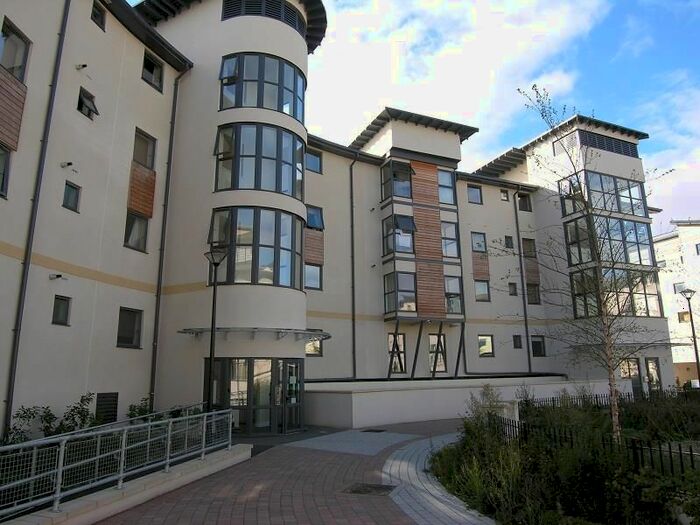 2 Bedroom Flat To Rent In Rowan Court, Old Town, SN1