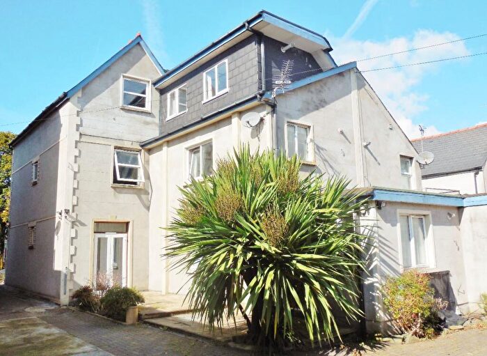 2 Bedroom Apartment To Rent In First Floor Flat, Richmond Road, Cardiff, CF24