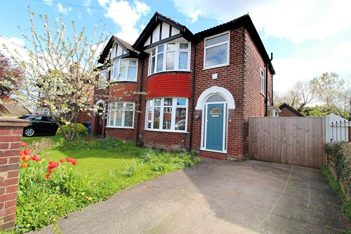 3 Bedroom Semi Detached House To Rent In Brackley Road, Stockport, SK4