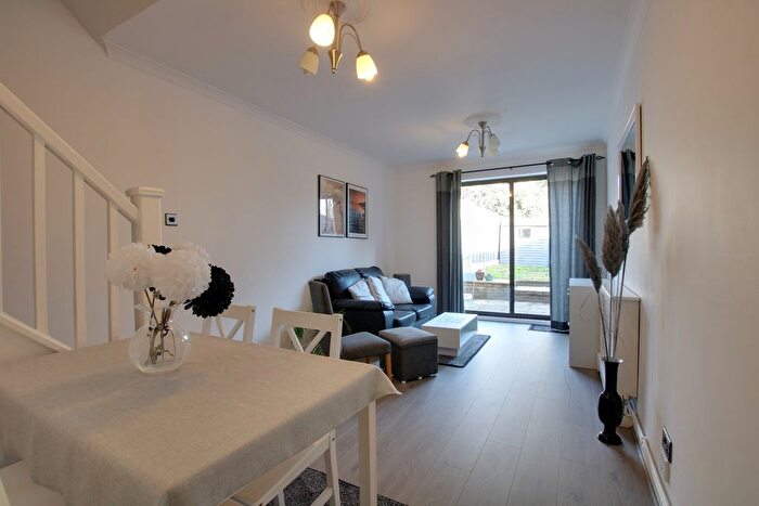 1 Bedroom Terraced House To Rent In York Rise, Orpington, BR6