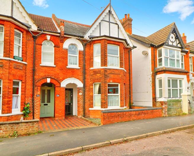 4 Bedroom Semi Detached House For Sale In Western Avenue, Ashford, TN23