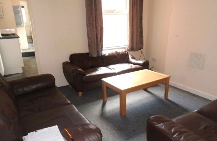 5 Bedroom Property To Rent In Luton Road, B29