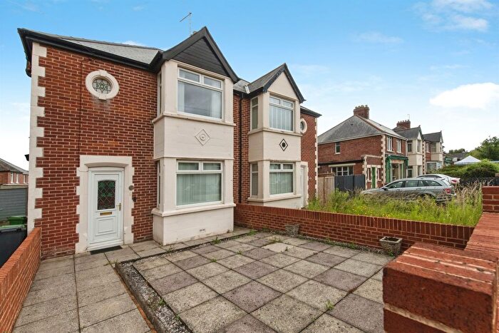 3 Bedroom Semi Detached House For Sale In Buddle Lane, Exeter, EX4