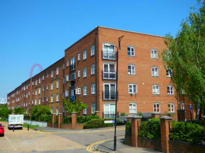 2 Bedroom Apartment To Rent In Otter Close, Stratford, London, E15