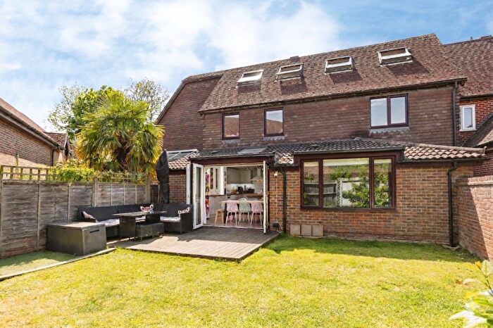 4 Bedroom Terraced House For Sale In Tanners Meadow, Betchworth, RH3