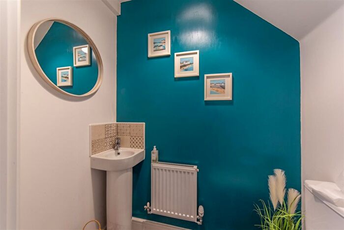 3 Bedroom Town House For Sale In Rhodfa'r Hebog, Pontrhydyrun, Cwmbran, NP44