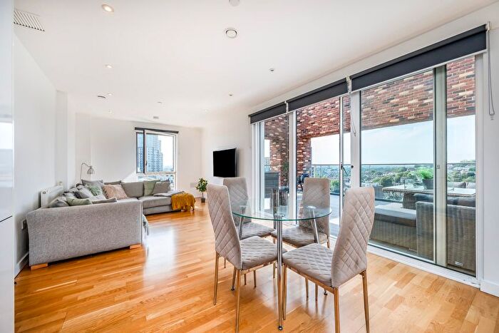 3 Bedroom Flat For Sale In - Thurston Road, London, SE13