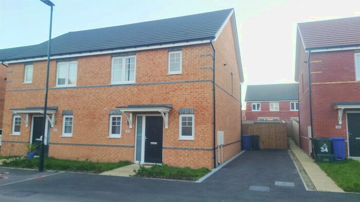 3 Bedroom Semi Detached House To Rent In New Hills Road, Doncaster, DN2